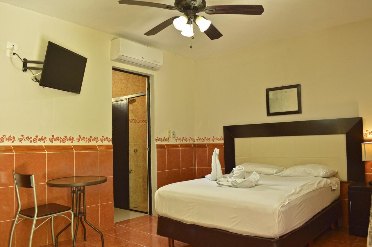 ואיאדוליד Hotel Quinta Marciala Mx מראה חיצוני תמונה