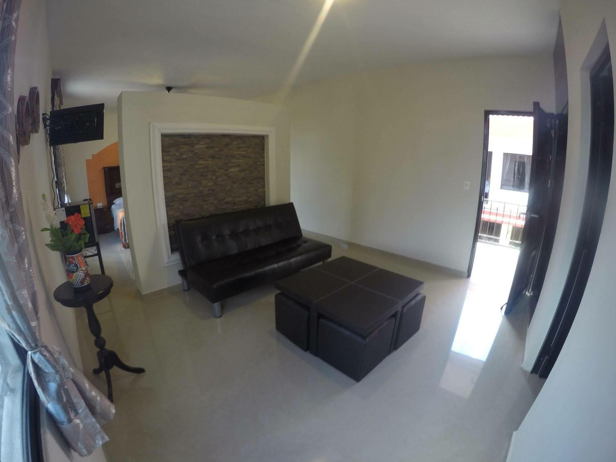 ואיאדוליד Hotel Quinta Marciala Mx מראה חיצוני תמונה